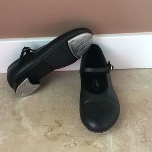 Girls tap shoes